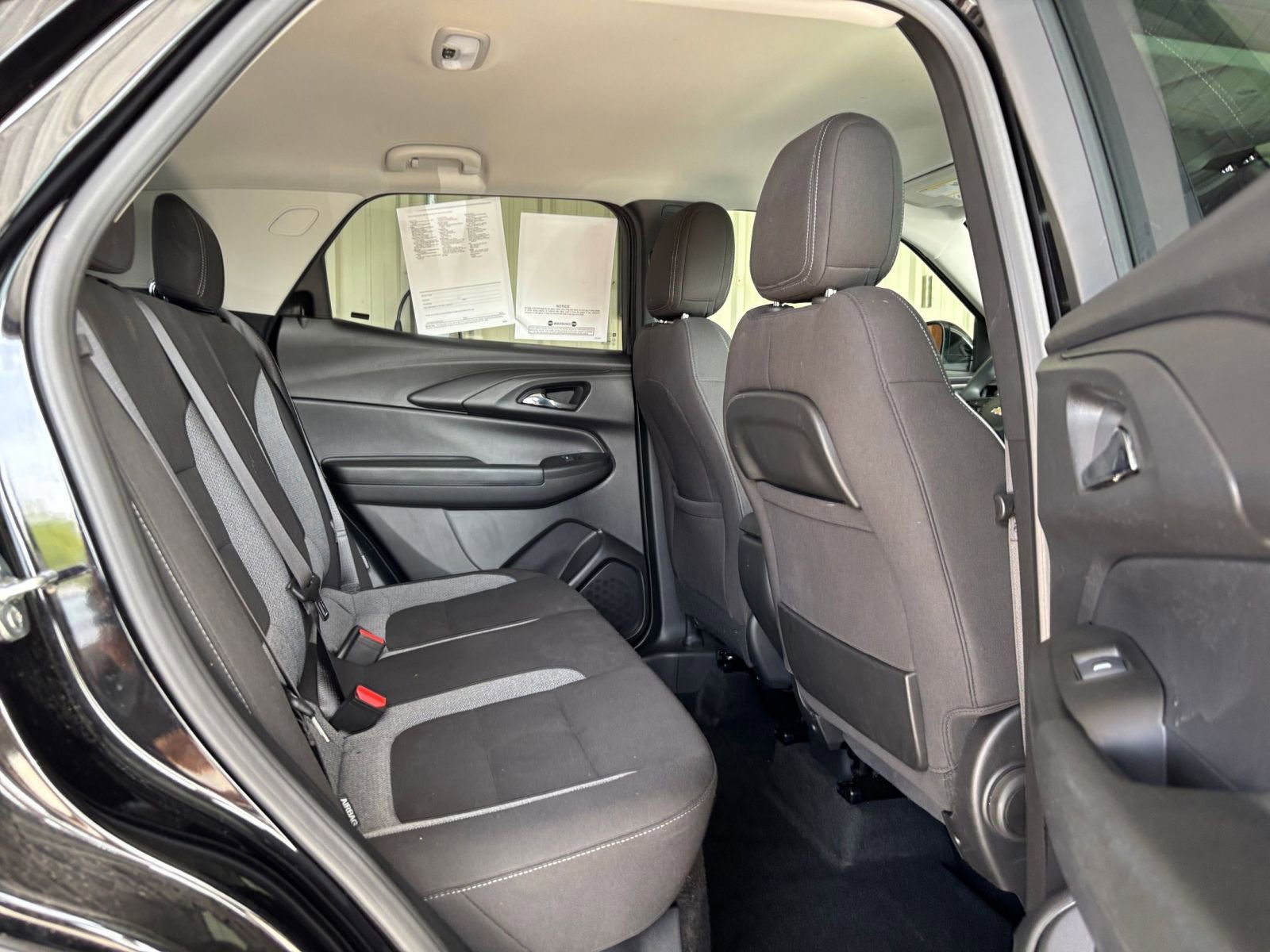 Used 2025 Chevrolet TrailBlazer LT FWD image 24