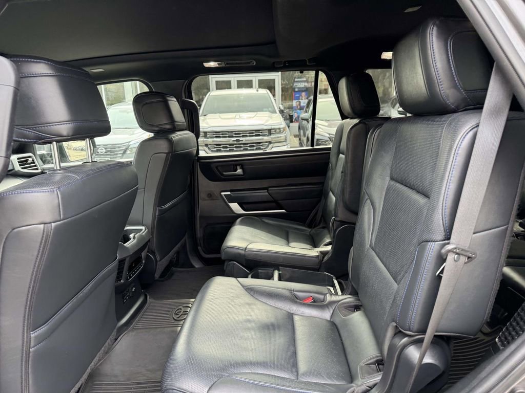 Used 2024 Toyota Sequoia Platinum image 10