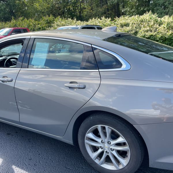 Used 2018 Chevrolet Malibu LT image 4