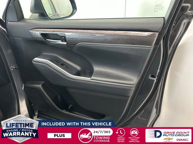 Used 2022 Toyota Highlander Limited AWD/4WD image 24