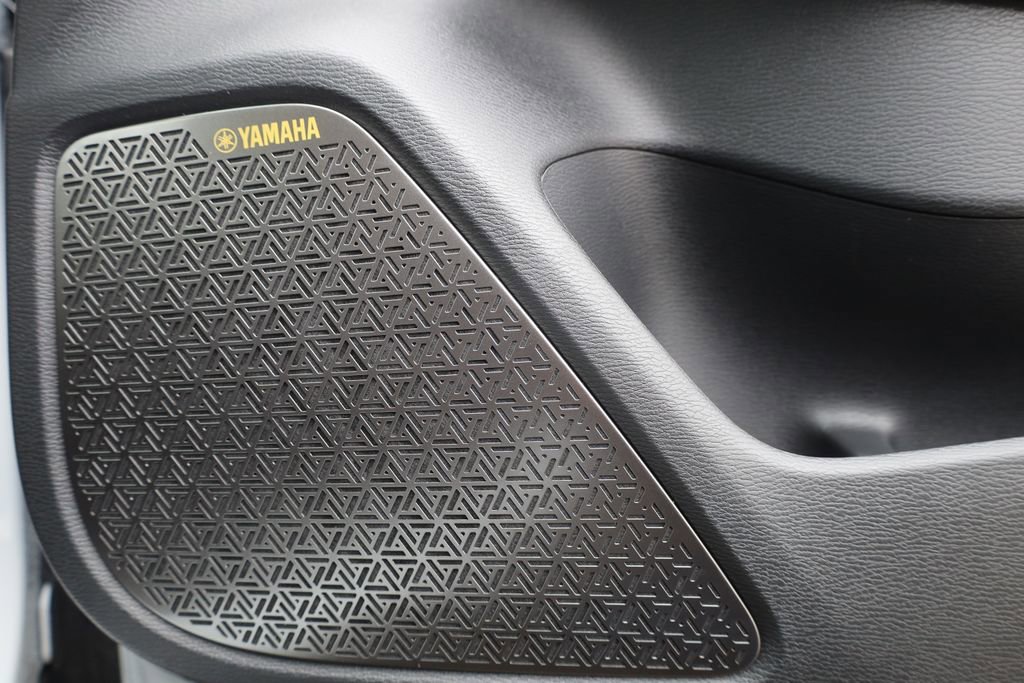 New 2025 Mitsubishi Outlander SE image 17