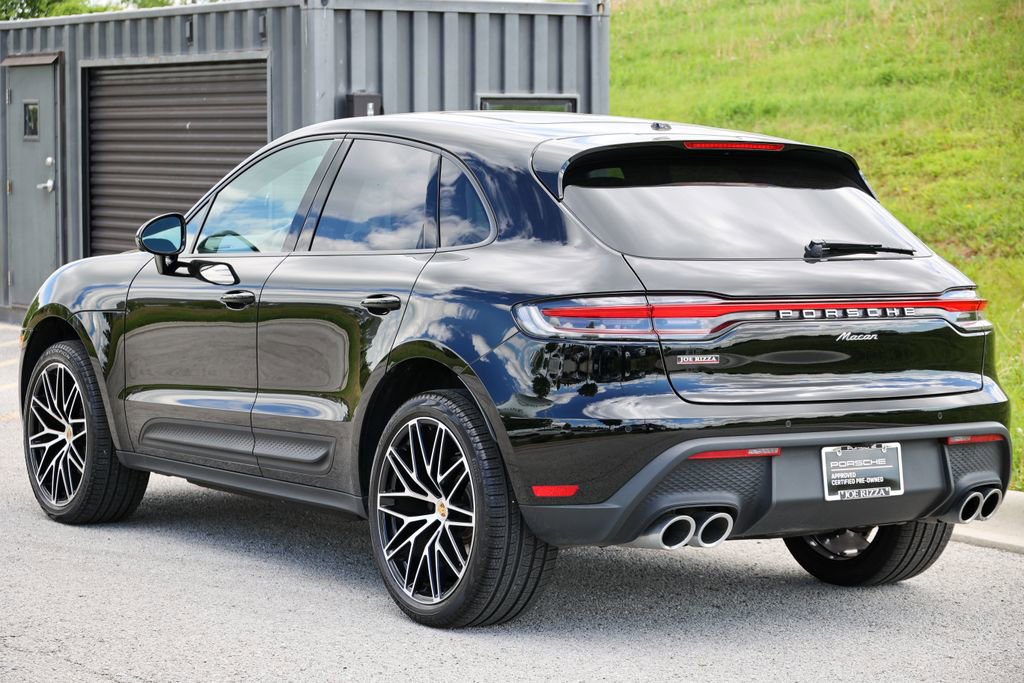 Certified 2026 Porsche Macan AWD/4WD image 3