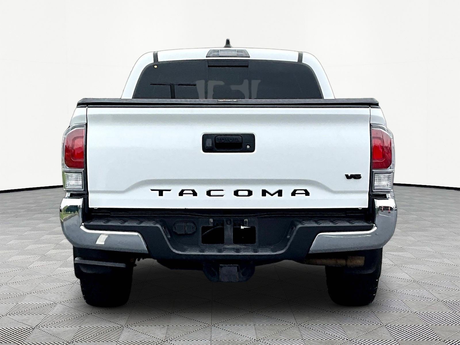 Used 2023 Toyota Tacoma TRD Off-Road AWD/4WD image 5