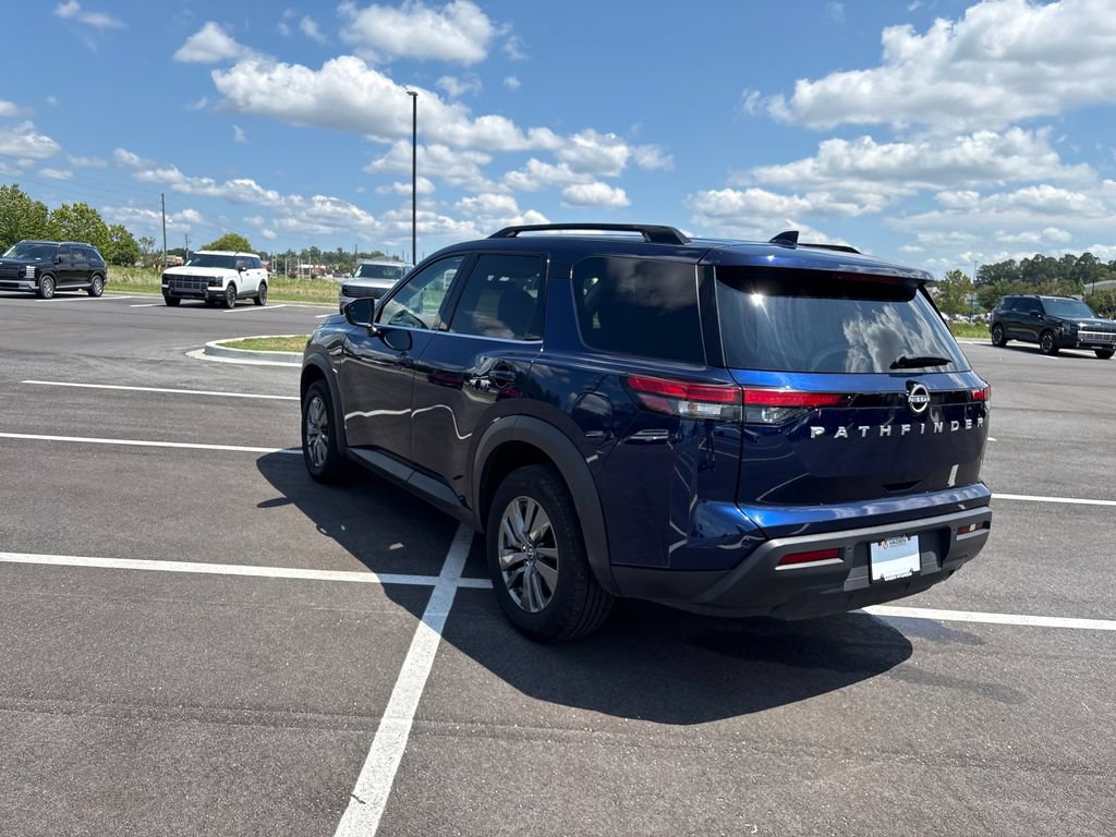 Used 2025 Nissan Pathfinder SV FWD image 27