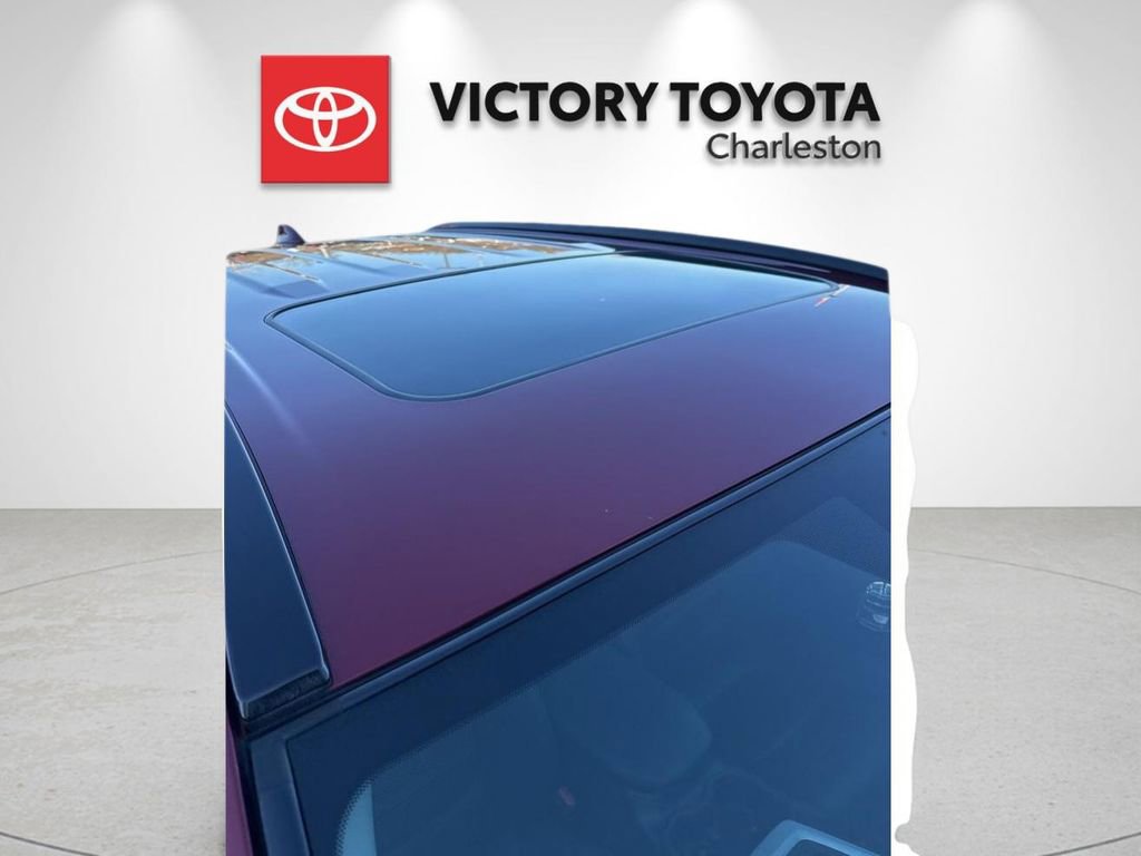 Used 2023 Toyota RAV4 XLE Premium image 5