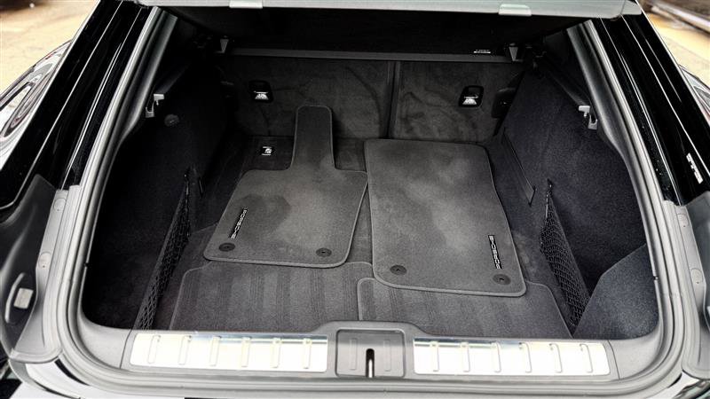 Used 2025 Porsche Panamera 4 w/ Premium Package image 27