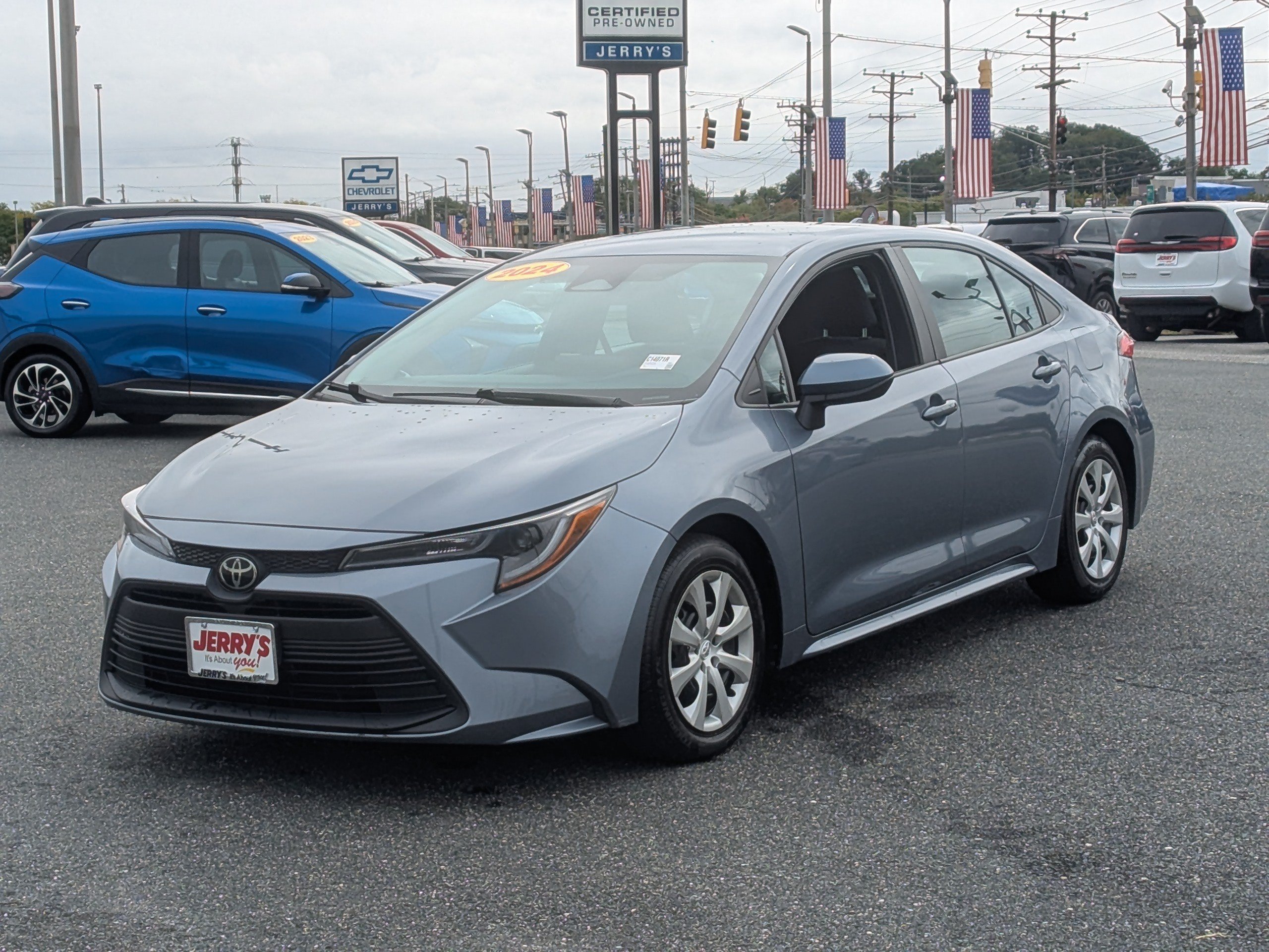 Used 2024 Toyota Corolla LE FWD image 4