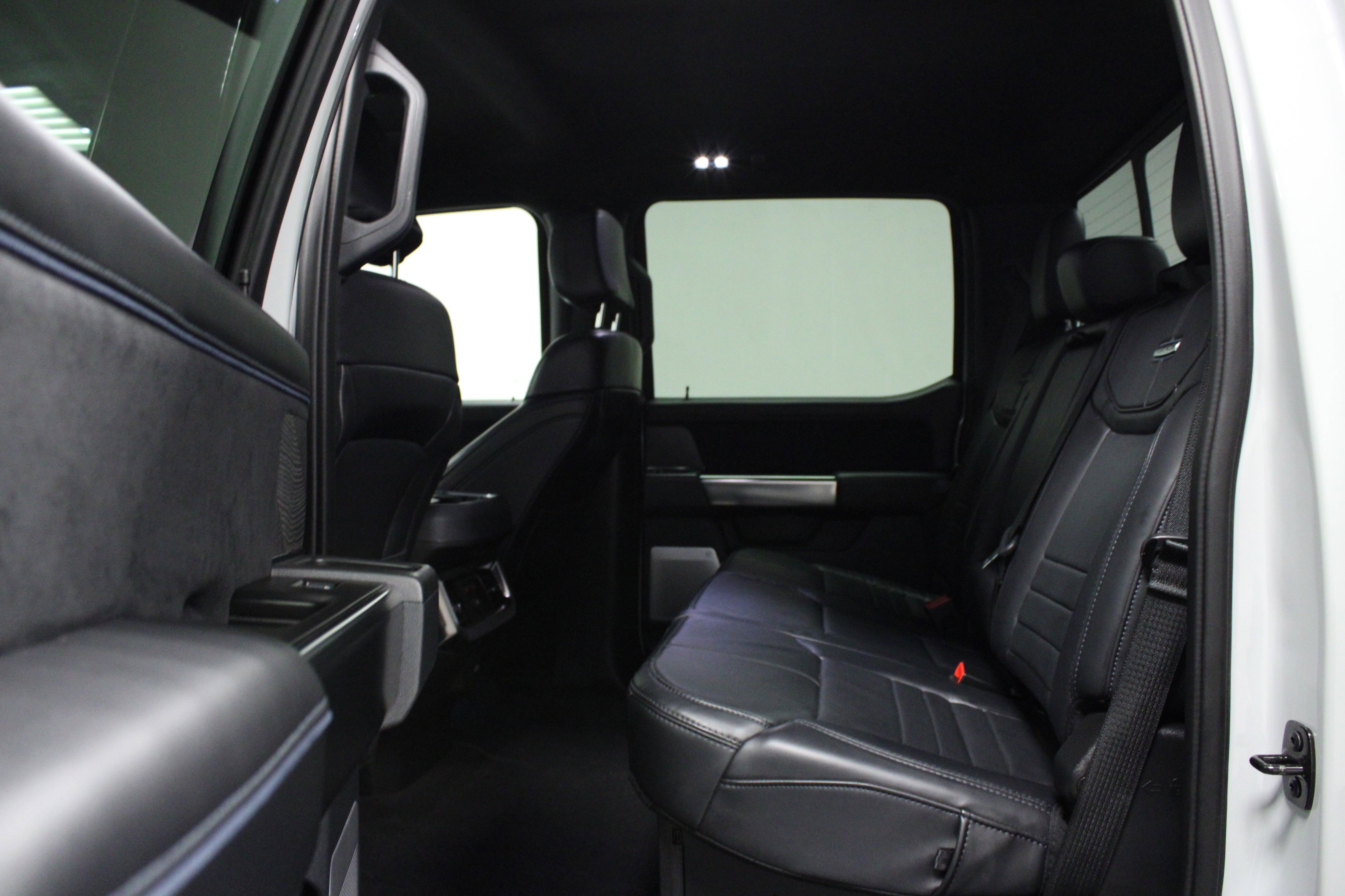 Used 2025 Ford F250 Platinum image 13