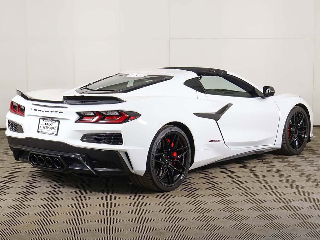 Used 2025 Chevrolet Corvette Z06 w/ Battery Protection Package image 11