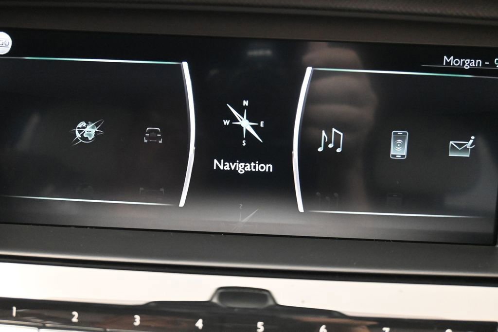 Used 2021 Rolls-Royce Cullinan Black Badge AWD/4WD image 16