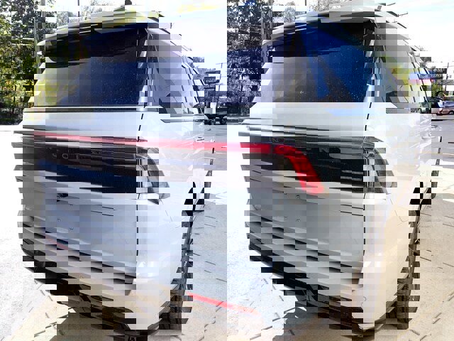 New 2025 Lincoln Navigator Reserve w/ Jet Appearance Package image 29