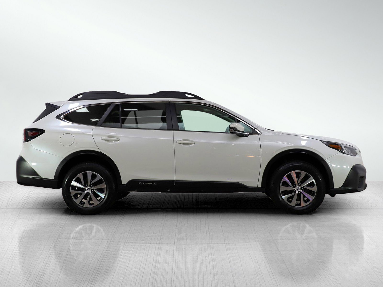 Used 2022 Subaru Outback Premium image 6