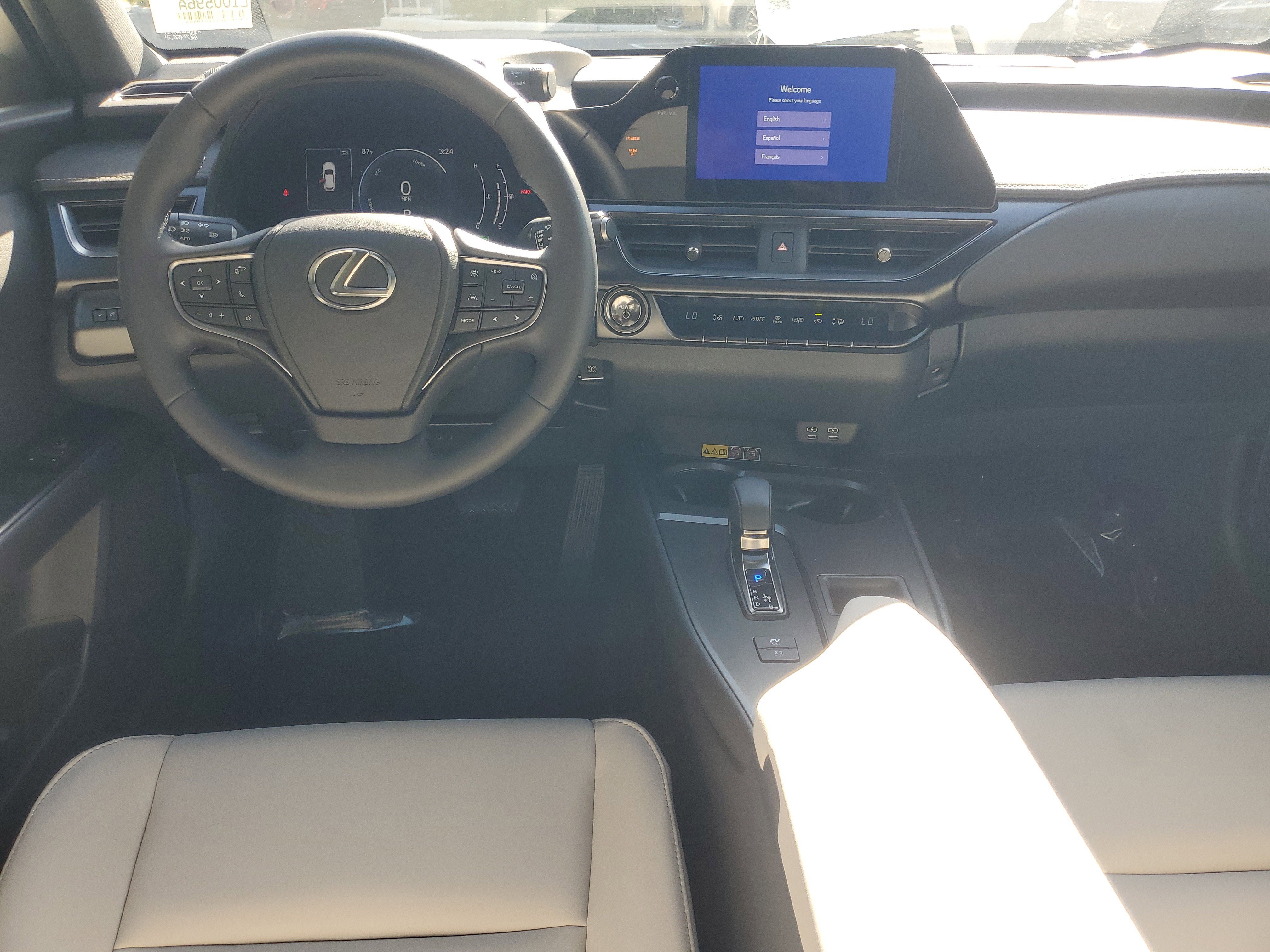 Used 2025 Lexus UX 300h FWD w/ Accessory Package (Z2) image 9