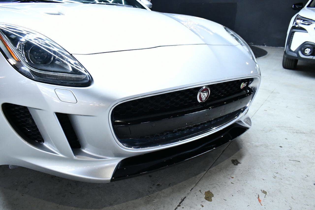 Used 2016 Jaguar F-TYPE S image 19