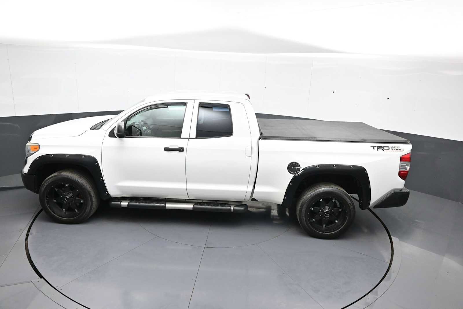Used 2016 Toyota Tundra SR w/ Exterior Package AWD/4WD image 39