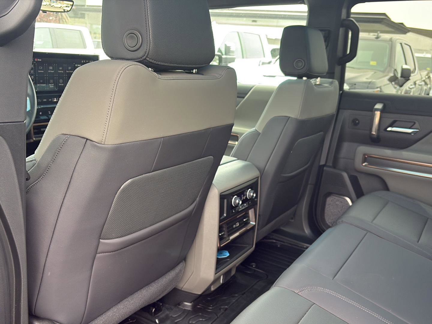 Used 2025 GMC Hummer EV 3X w/ Extreme Off-Road Package image 28