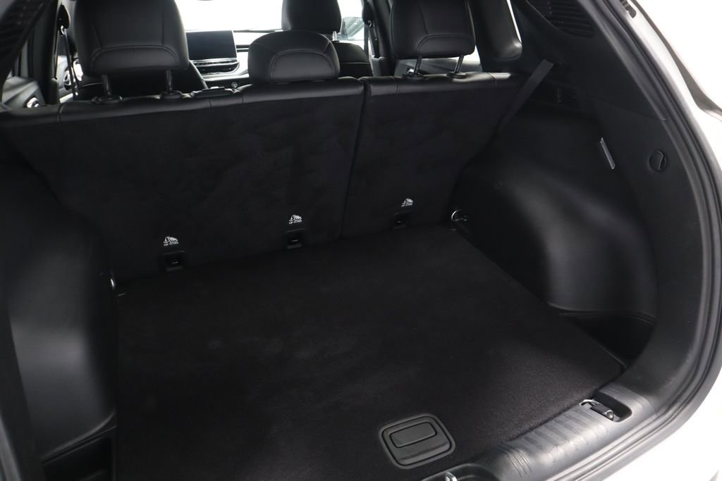Used 2024 Jeep Compass Limited image 18