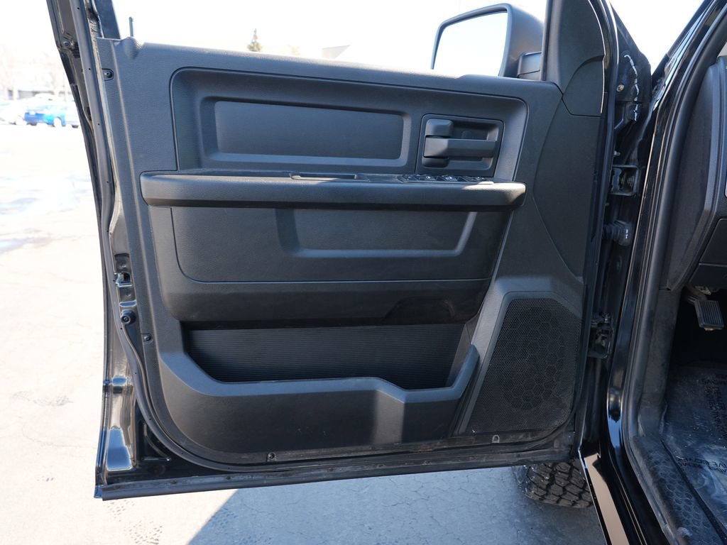 Used 2019 RAM 1500 ST w/ SXT Plus Group image 14