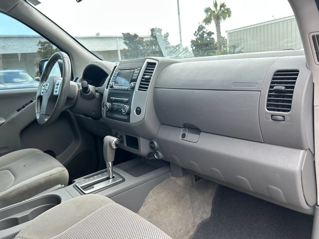 Used 2018 Nissan Frontier SV AWD/4WD image 15