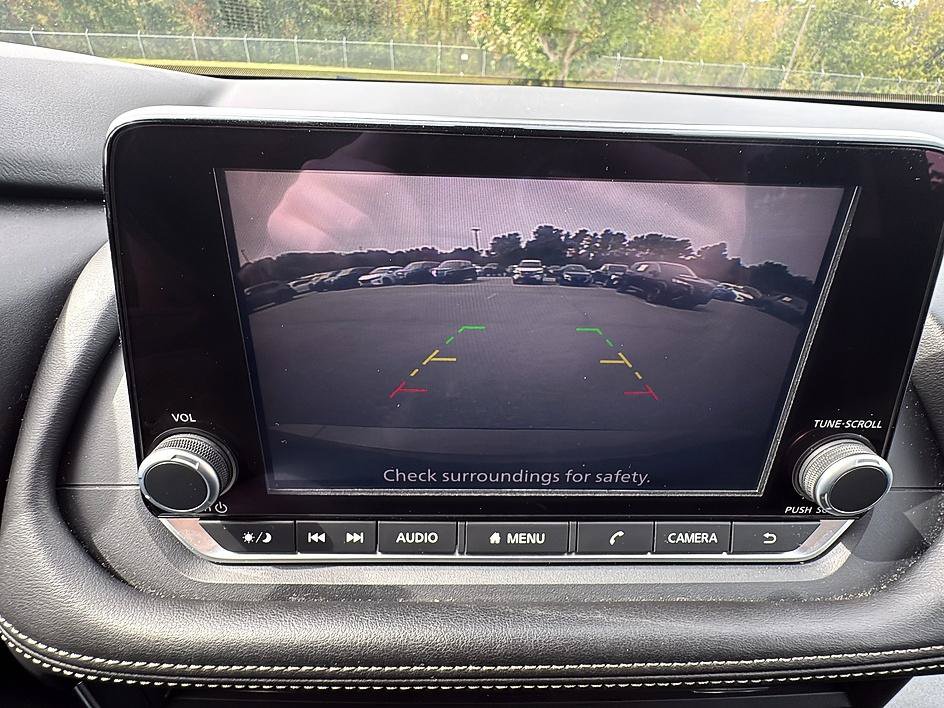 Certified 2025 Nissan Rogue SV AWD/4WD image 16