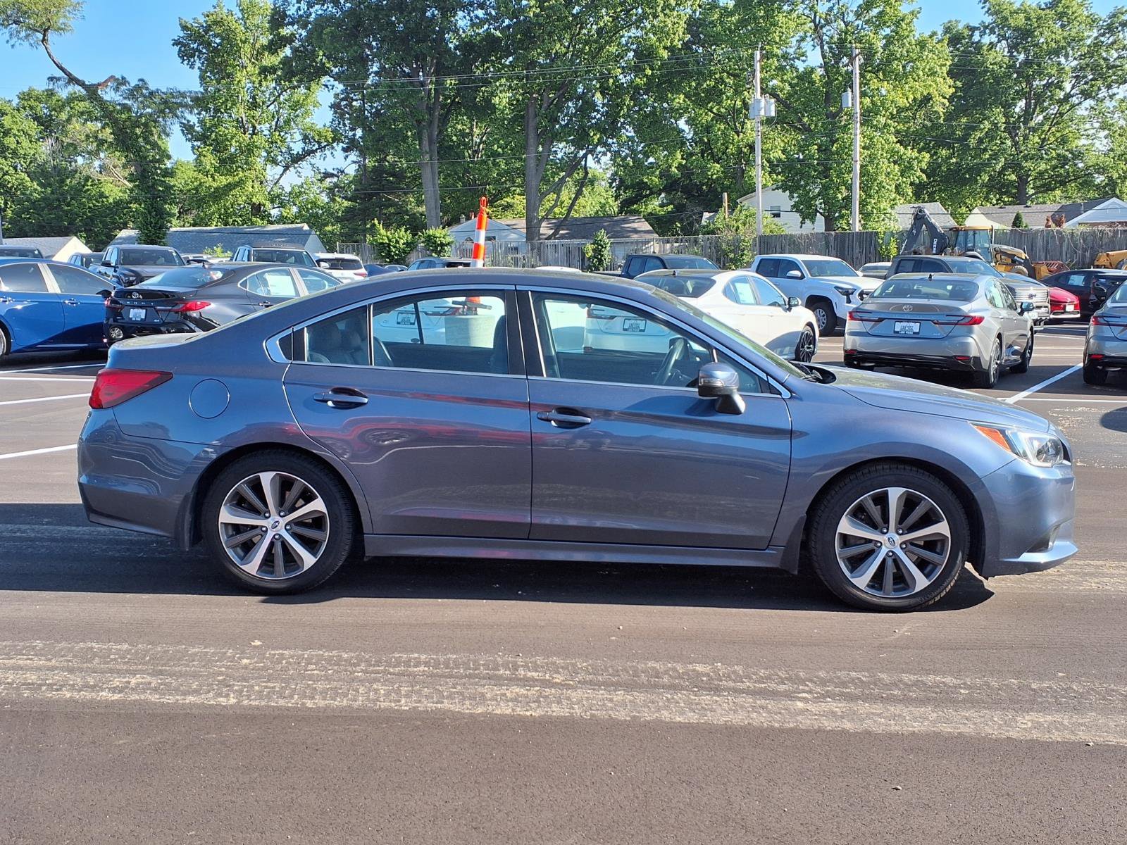 Used 2017 Subaru Legacy 3.6R Limited AWD/4WD image 2