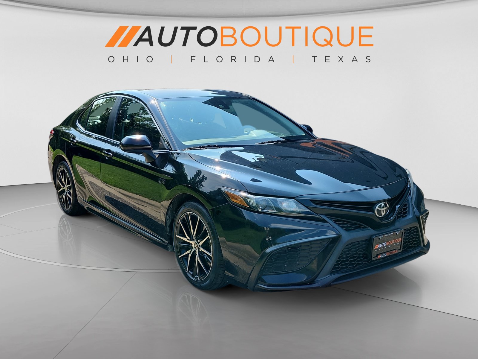 Used 2021 Toyota Camry SE FWD image 7