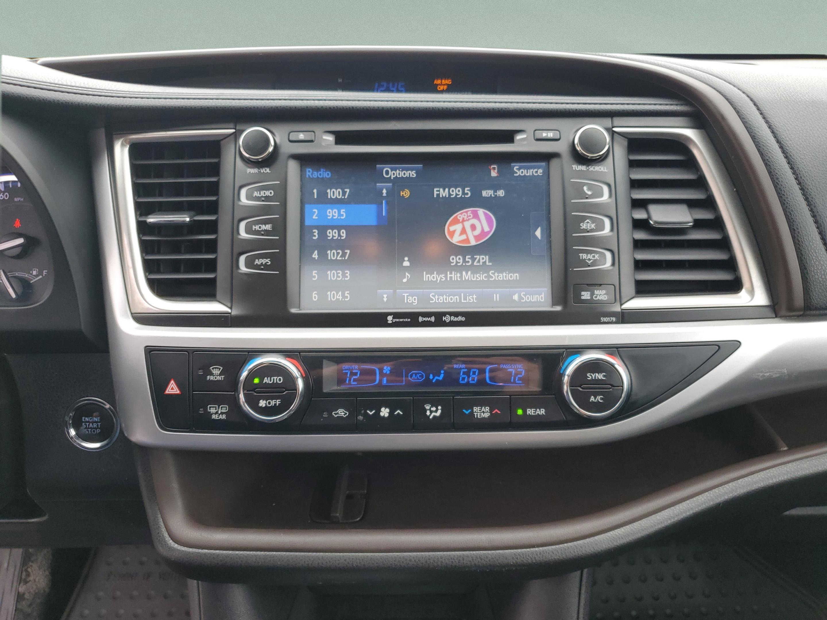 Used 2016 Toyota Highlander XLE AWD/4WD image 27