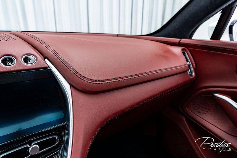 Used 2021 Aston Martin DBX image 33