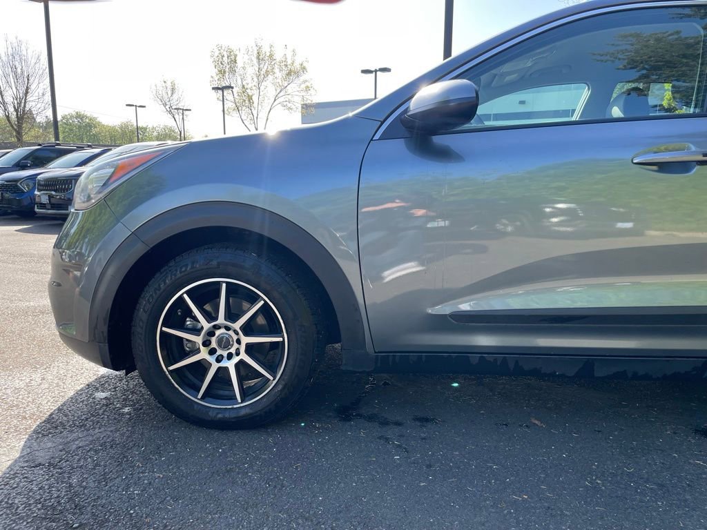 Used 2018 Kia Niro LX FWD image 8
