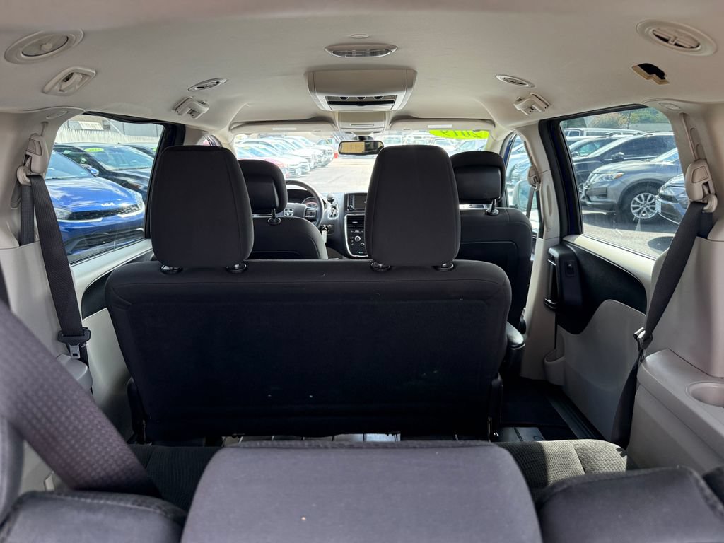 Used 2019 Dodge Grand Caravan SE FWD image 13
