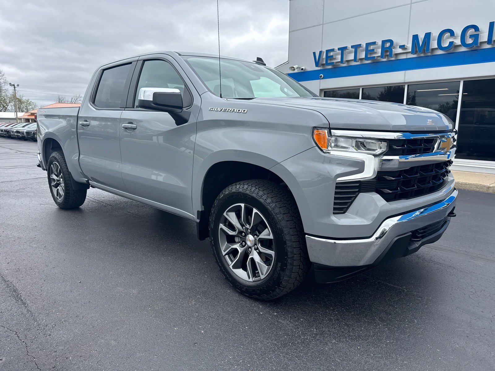 Certified 2024 Chevrolet Silverado 1500 LT AWD/4WD image 1