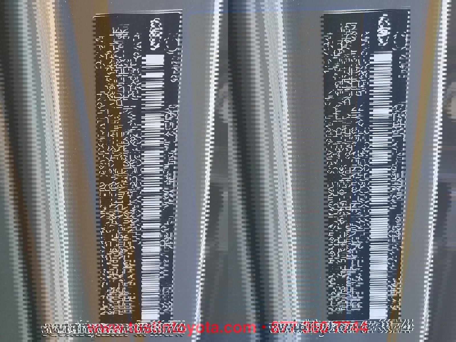 Used 2024 Toyota Prius LE FWD image 16