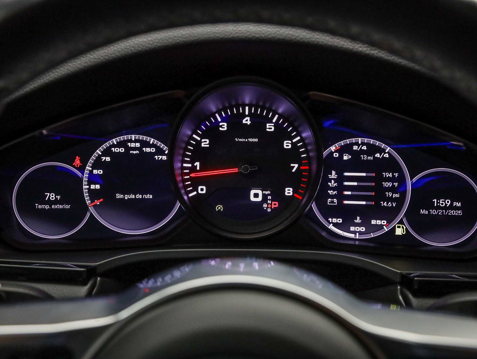 Certified 2023 Porsche Cayenne Platinum Edition image 29