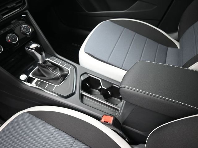 New 2026 Volkswagen Taos S image 33