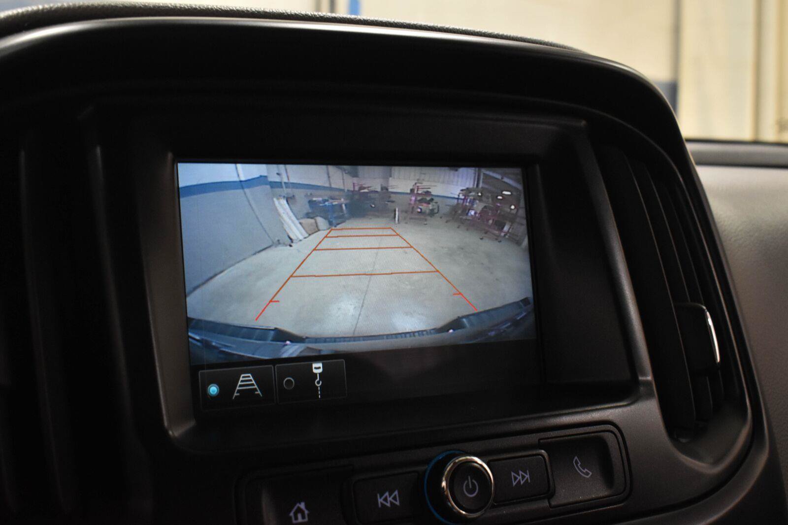 Used 2018 Chevrolet Colorado W/T w/ WT Convenience Package RWD image 15