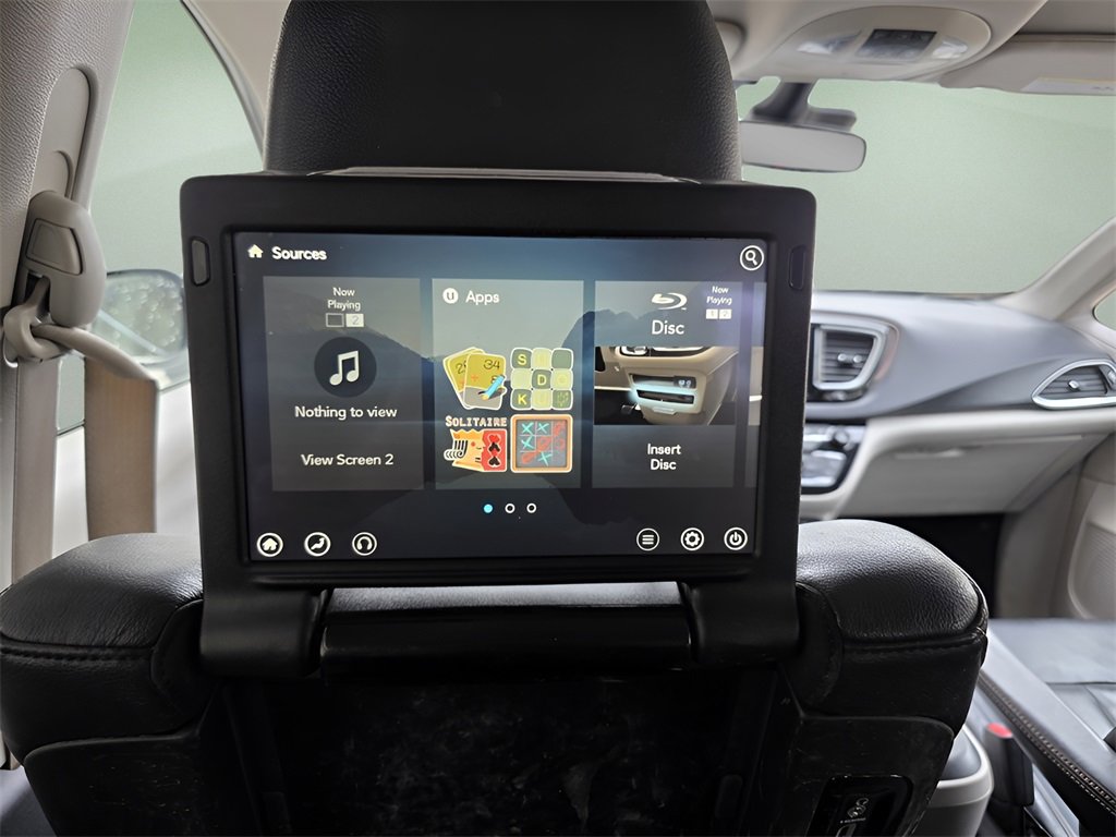 Used 2019 Chrysler Pacifica Touring-L Plus w/ Advanced Safetytec Group image 17