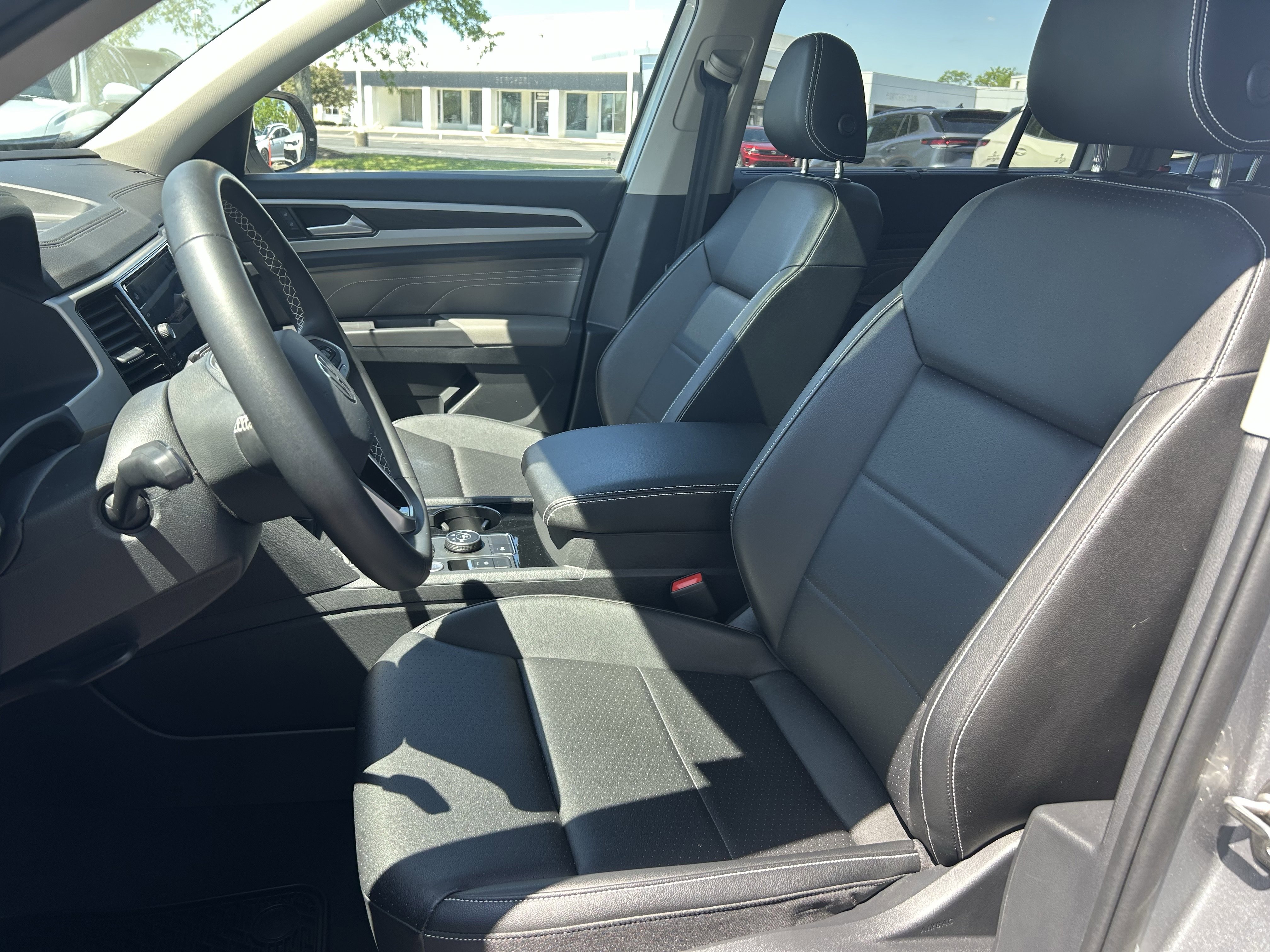 Certified 2023 Volkswagen Atlas SE w/ Panoramic Sunroof Package AWD/4WD image 22