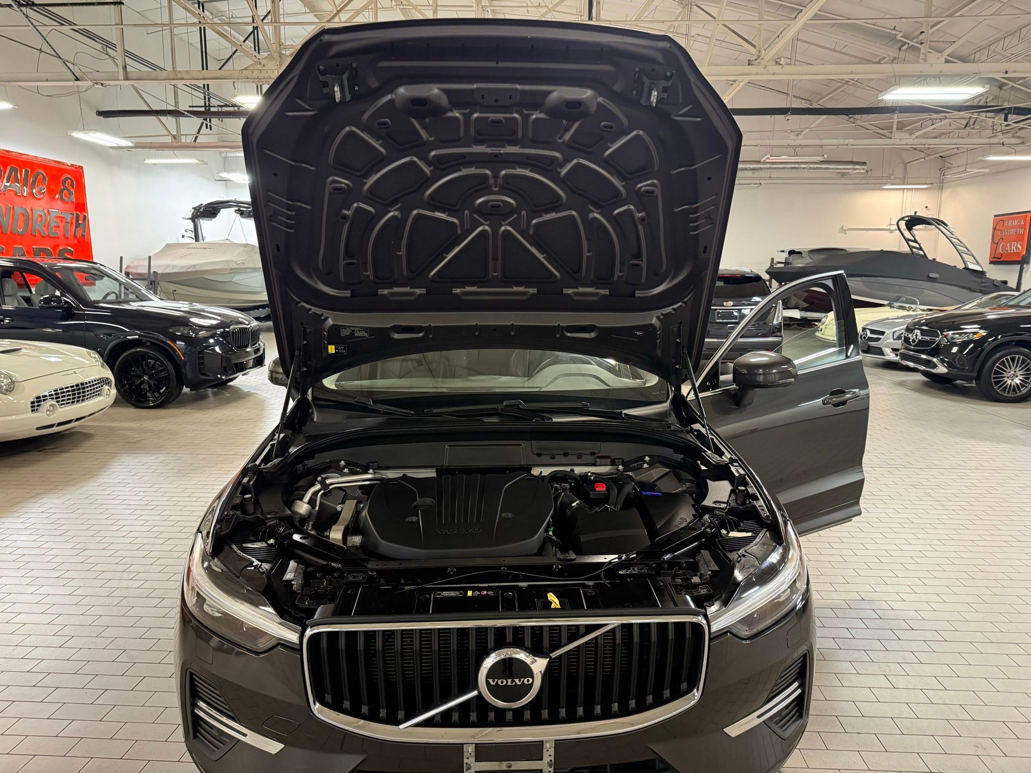 Used 2022 Volvo XC60 B5 Momentum w/ Climate Package image 15