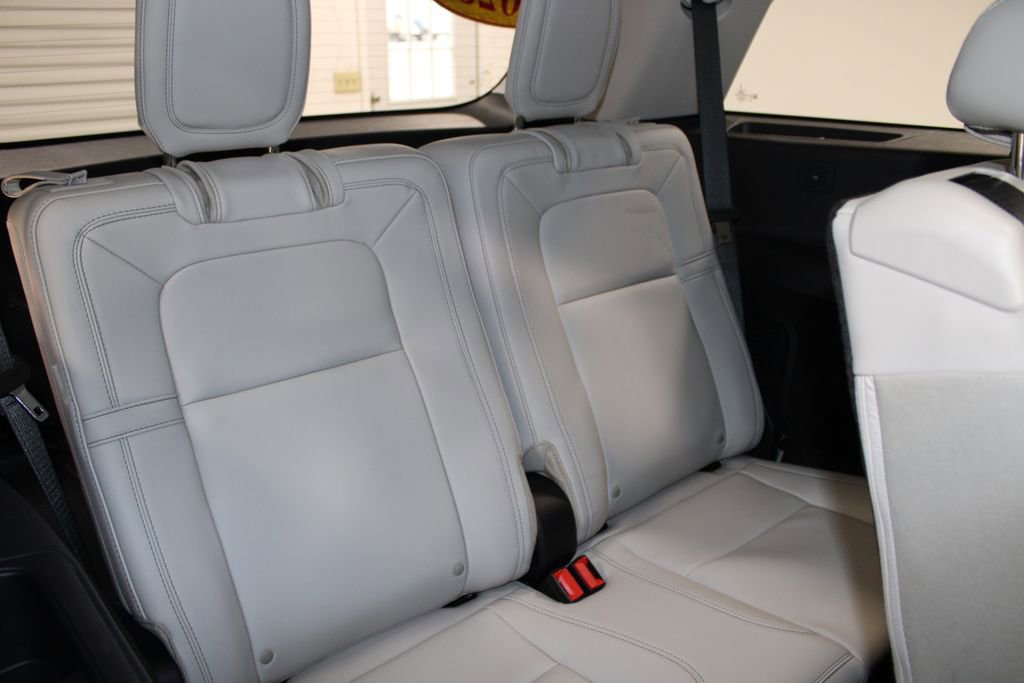 Used 2025 Lincoln Aviator Reserve w/ Illumination Package AWD/4WD image 36