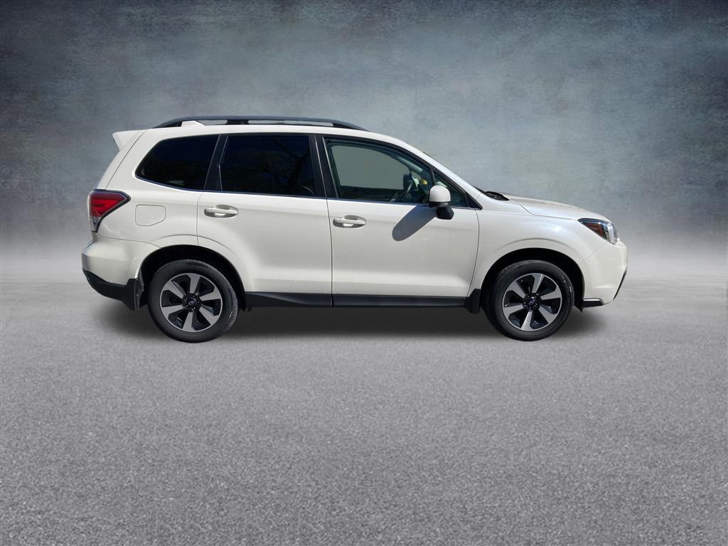 Used 2018 Subaru Forester 2.5i Limited AWD/4WD image 9