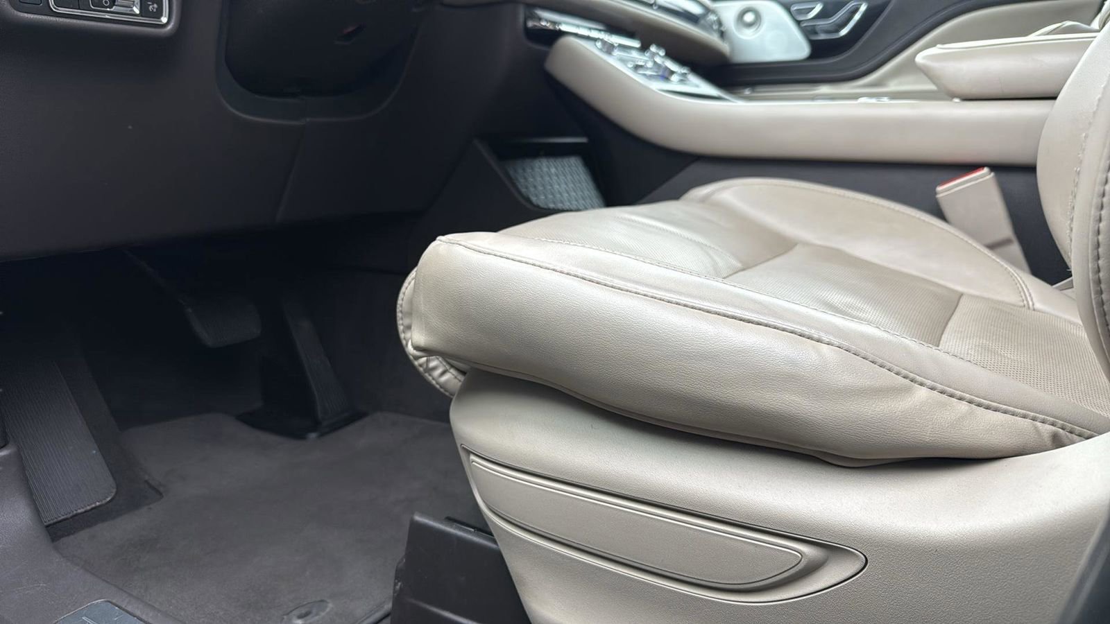 Used 2021 Lincoln Aviator Reserve w/ Equipment Group 202A AWD/4WD image 11