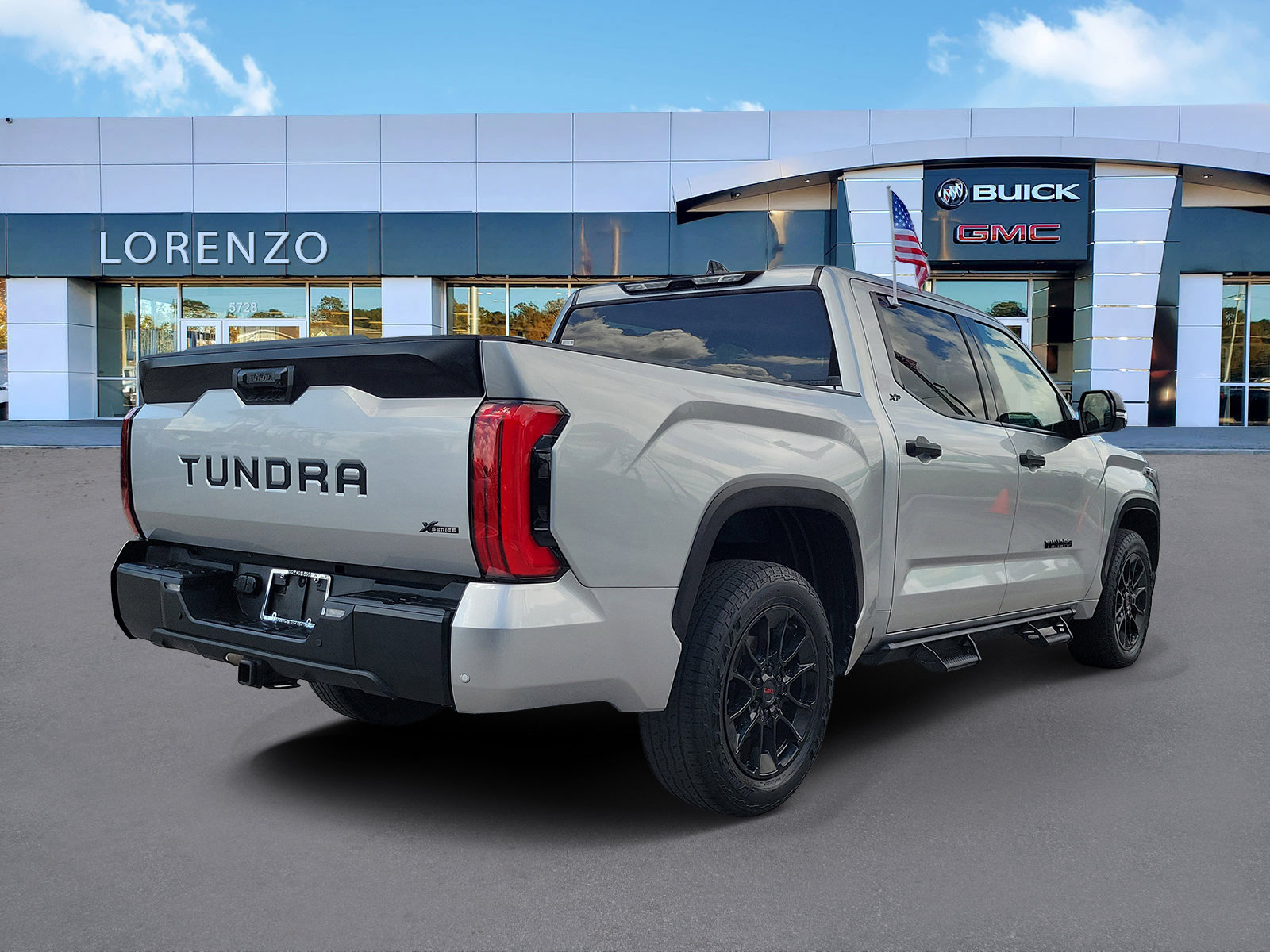 Used 2022 Toyota Tundra SR5 w/ Convenience Package RWD image 5