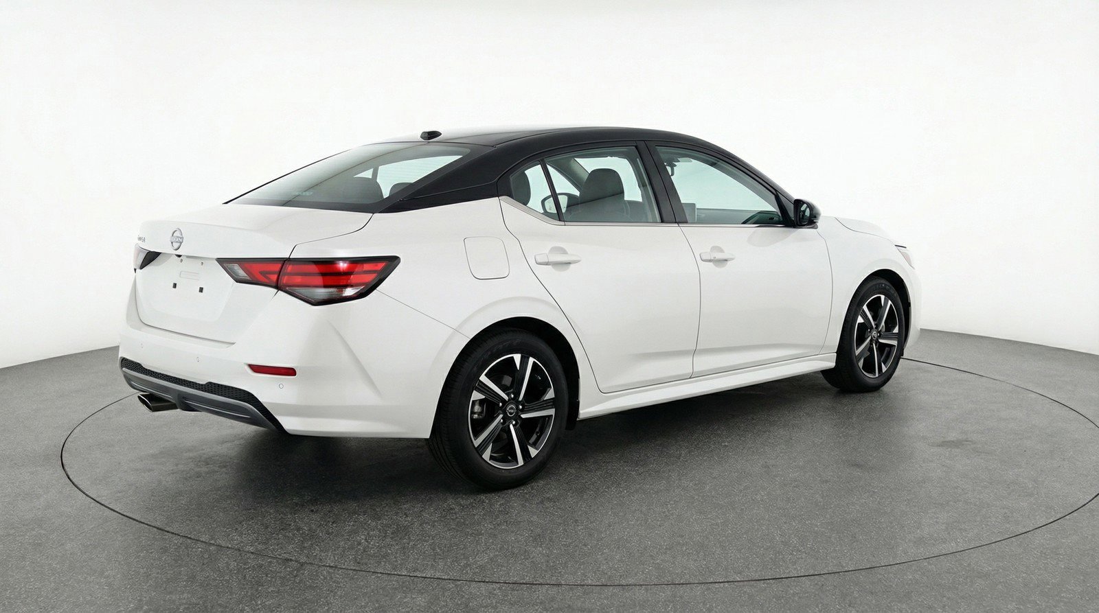 Used 2025 Nissan Sentra SV FWD image 9