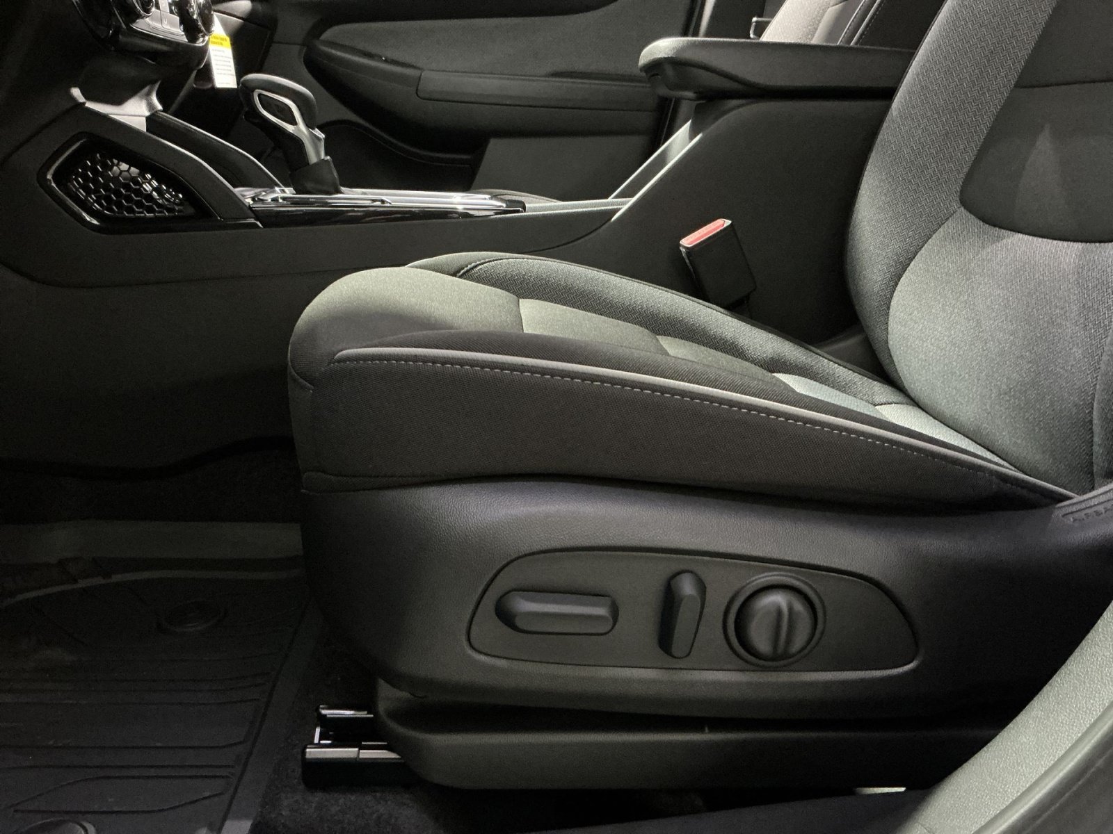 New 2026 Chevrolet TrailBlazer LT w/ Convenience Package FWD image 15