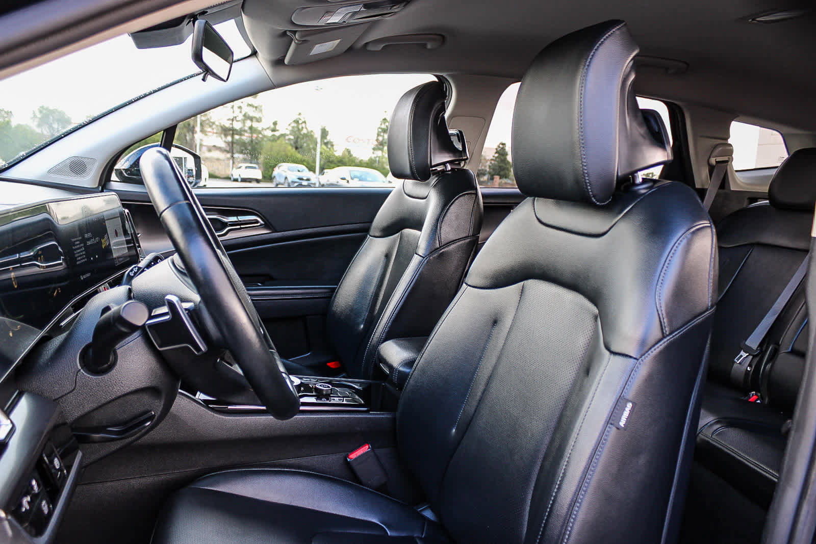 Used 2023 Kia Sportage EX image 17