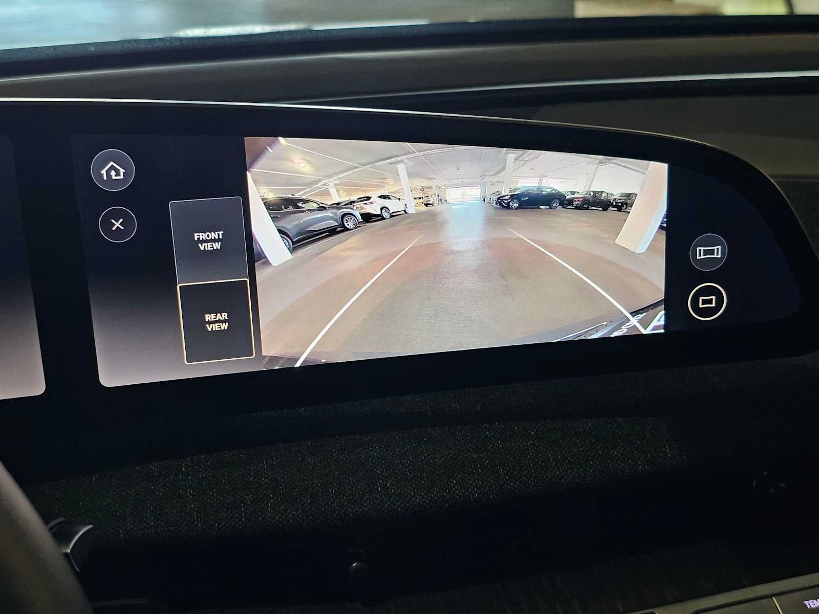 Used 2025 Lucid Air Touring AWD/4WD image 27