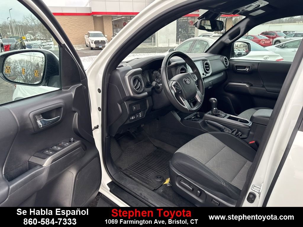 Used 2022 Toyota Tacoma TRD Off-Road w/ Technology Package image 12