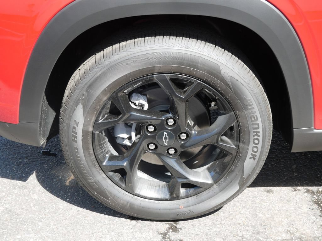 New 2026 Chevrolet Trax LT w/ Driver Confidence Package FWD image 12