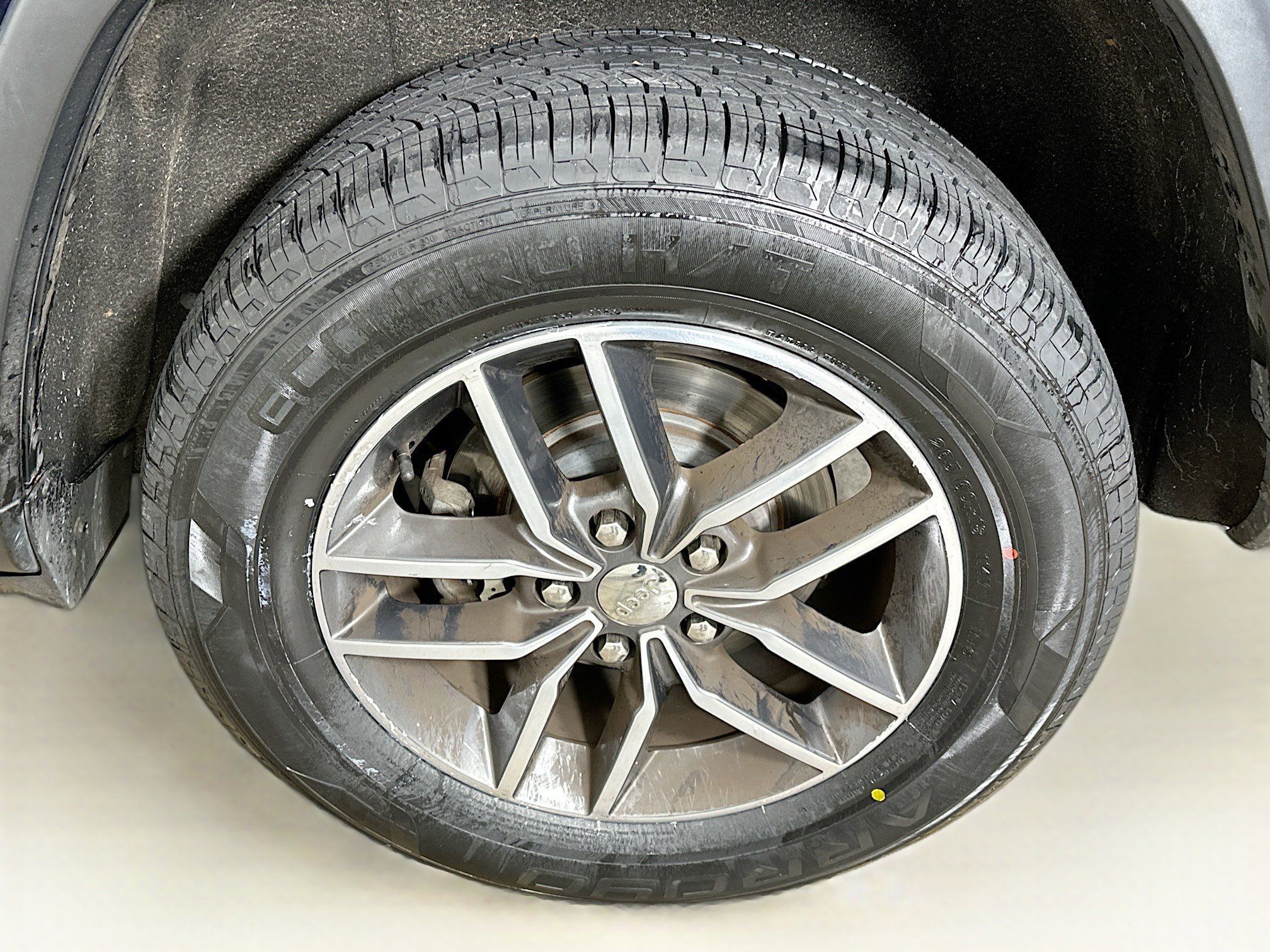 Used 2018 Jeep Grand Cherokee Limited image 11