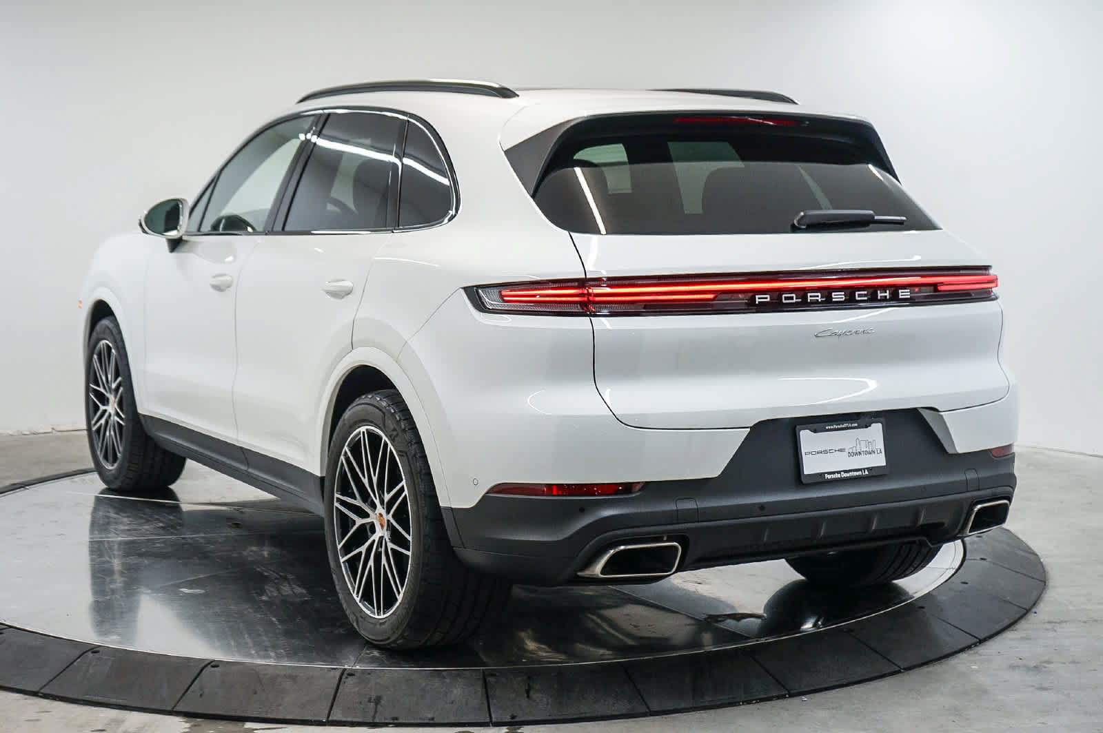 New 2026 Porsche Cayenne AWD/4WD image 3